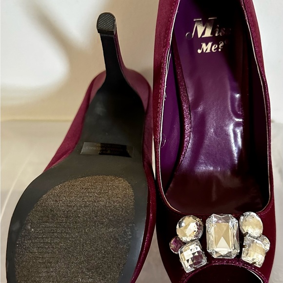 Gorgeous Wine Jeweled Open Toe Heels Size 8 by Miss Me - Picture 2 of 2